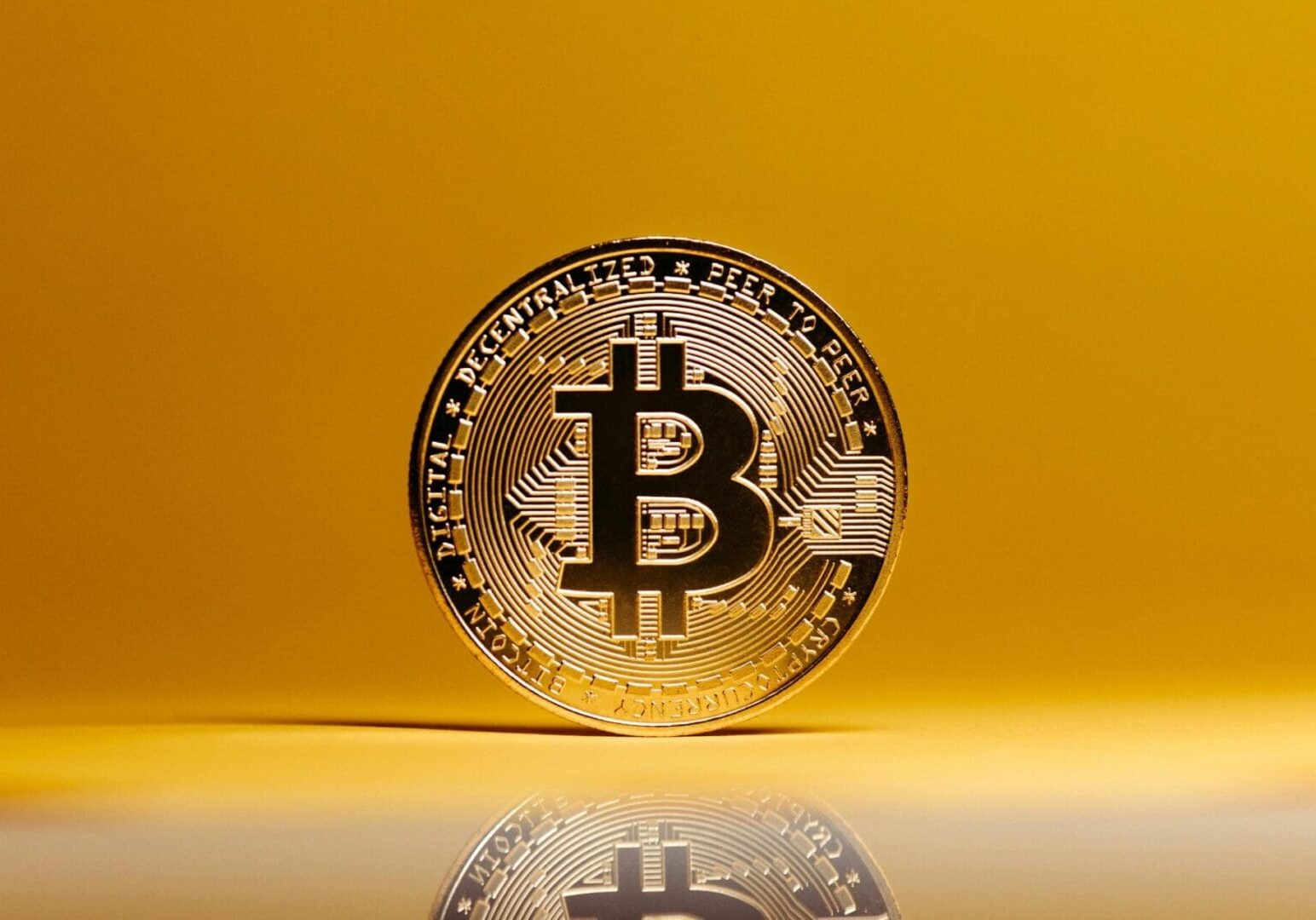 gold-bitcoin-coin-upright-scaled