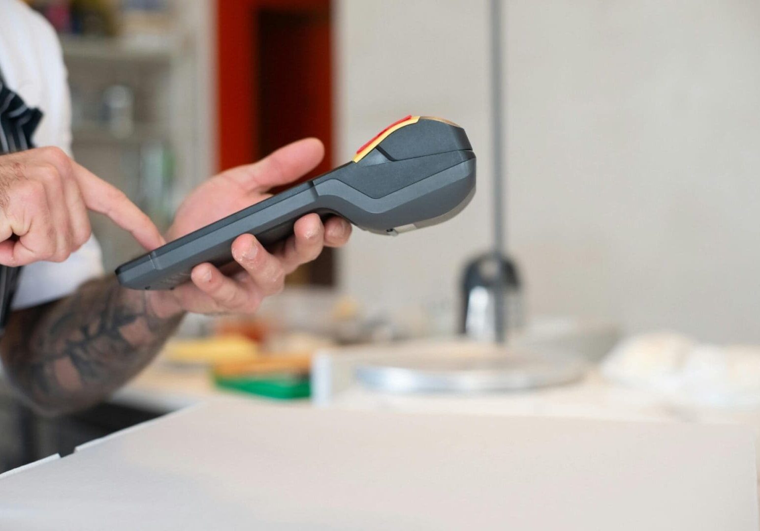 restaurant-handheld-pos-scaled